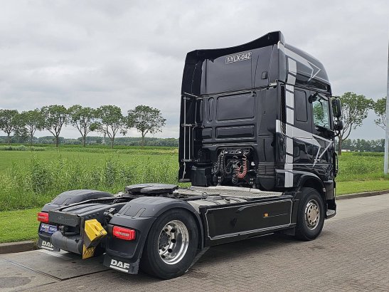 DAF XF 510 super space cab 510 XF 510 SUPER SPACE CAB 510 2017 2 Tractor Units image 3