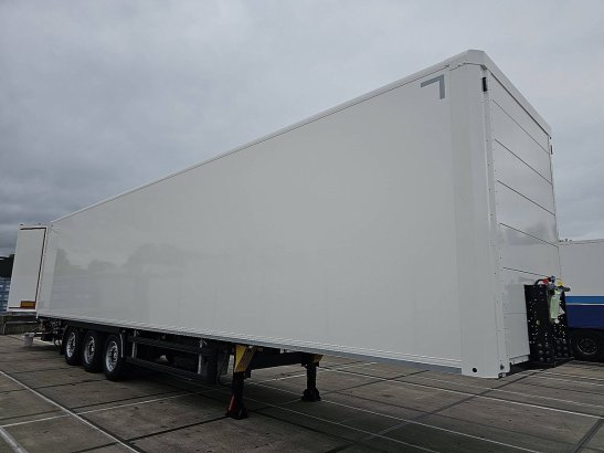 SYSTEM TRAILERS HEAVY DUTY PLYWOOD taillift 2x liftaxle SYSTEM TRAILERS HEAVY DUTY PLYWOOD TAILLIFT 2x LIFTAXLE 2026 2 Box...
