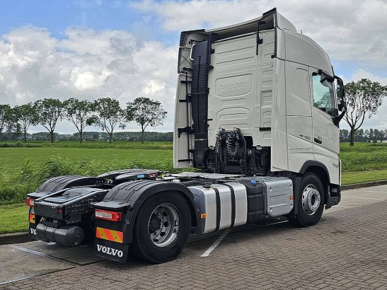 VOLVO FH 460 i-save retarder 590 2021 2 Tractor Units image 3