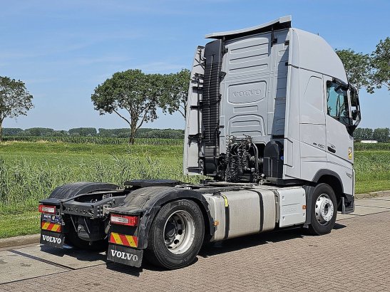 VOLVO FH 460 590 2022 2 Tractor Units image 3