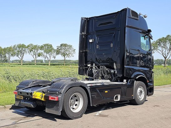 MERCEDES-BENZ ACTROS 1848 LS gigaspace retarder Mercedes-Benz ACTROS 1848 LS GIGASPACE RETARDER 2022 2 Tractor Units image 3