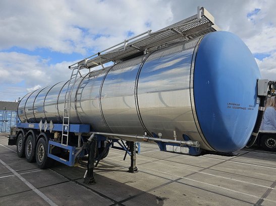 FELDBINDER TSA 23.3-1 32.000 liter oil Feldbinder TSA 23.3-1 32.000 LITER OIL 2003 2 Tanker semi trailers image 3