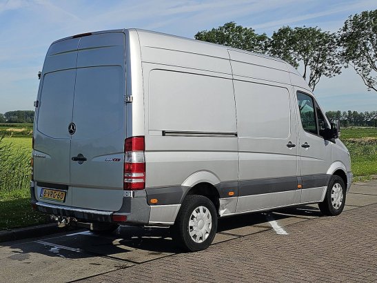 MERCEDES-BENZ SPRINTER 319 v6 3.0ltr ac aut Mercedes-Benz Sprinter 319 V6 3.0ltr ac aut 2011 2 Small Vans image 33
