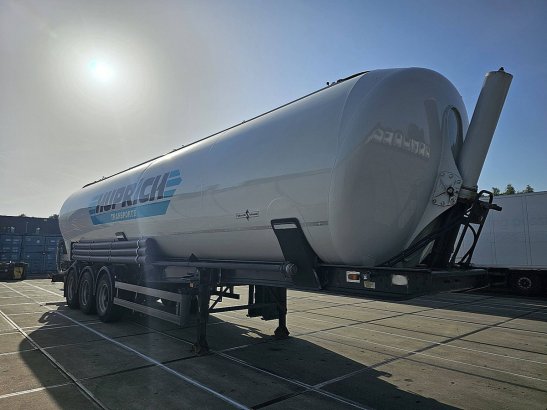 SPITZER SK 2760 CAL rieselgueter SPITZER SK 2760 CAL Rieselgueter 2000 2 Tanker semi trailers image 3