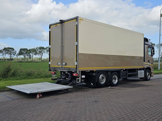 MERCEDES-BENZ ACTROS 2548 6x2 steer 2t lift Mercedes-Benz ACTROS 2548 6X2 STEER 2T LIFT 2018 2 image 18