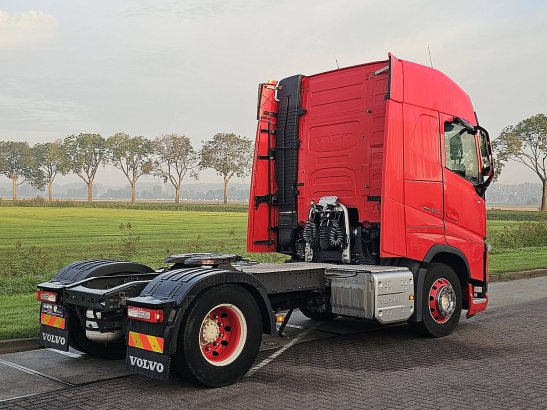 VOLVO FH 460 4x2 I-Parc-Cool I-Save Xenon Spoilers PTO 1st Owner Full-Air! 590 2021 2 Tractor Units image 3