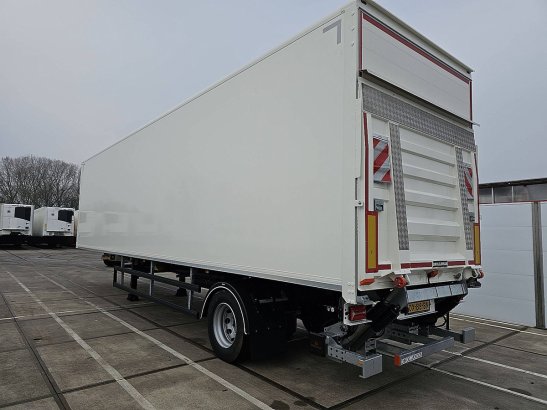 KLEYN TRAILERS TFSH 09 KOFFER stuuras laadklep KLEYN TRAILERS TFSH 09 KOFFER STUURAS LAADKLEP 2026 2 Box semi-trailers ima...