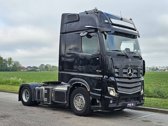 MERCEDES-BENZ ACTROS 1848 LS gigaspace mp5 2xtank 9669 2022 2 Tractor Units image 5