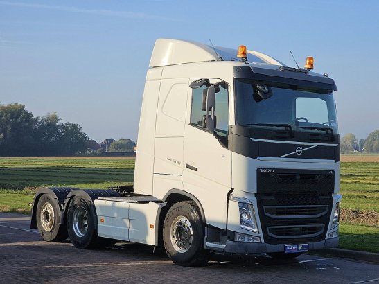 VOLVO FH 500 6x2 steered pto+hydr 590 2020 2 Tractor Units image 5