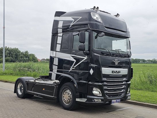 DAF XF 510 super space cab 510 XF 510 SUPER SPACE CAB 510 2017 2 Tractor Units image 5