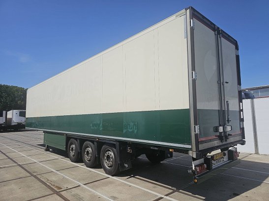 SCHMITZ SKO 24 FP 45 COOL carrier 2x lift axle Schmitz Cargobull SKO 24 FP 45 COOL CARRIER 2X LIFT AXLE 2016 2 Refrigerate...