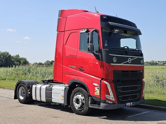 VOLVO FH 500 globetrotter 590 2023 2 Tractor Units image 5