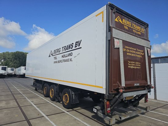 SCHMITZ SKO 24 carrier taillift Schmitz Cargobull SKO 24 CARRIER TAILLIFT 2007 2 Refrigerated semi trailers image 5
