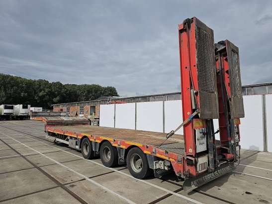 NOOTEBOOM MCOS-48-03 3 ASSEN GEDWONGEN GESTUURD, 3X HYDRAULIC STEERING, HYDRAULIC RAMPS Nooteboom MCOS-48-03 3 ASSEN GEDWO...