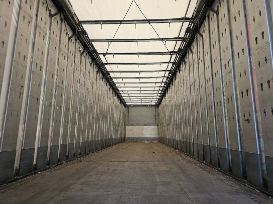 KOGEL CURTAINSIDER orten getranke Kögel CURTAINSIDER Orten Getranke 2014 2 image 15