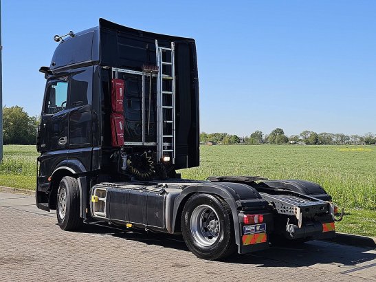 MERCEDES-BENZ ACTROS 1848 LS gigaspace mp5 2xtank 9669 2022 2 Tractor Units image 6
