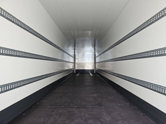 SYSTEM TRAILERS HEAVY DUTY PLYWOOD taillift 2x liftaxle SYSTEM TRAILERS HEAVY DUTY PLYWOOD TAILLIFT 2x LIFTAXLE 2026 2 Box...