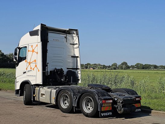 VOLVO FH 500 new model 10 tyres 590 2021 2 Tractor Units image 6