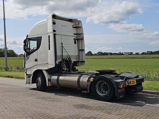 IVECO AS440S40 STRALIS lng AS440S40 STRALIS LNG 2018 2 Tractor Units image 6