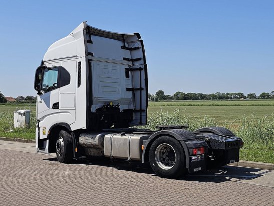 IVECO S-WAY AS440S49 S-WAY AS440S49 2022 2 Tractor Units image 6