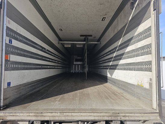 SCHMITZ SKO 24 TRI-TEMP Schmitz Cargobull SKO 24 TRI-TEMP 2016 2 Refrigerated semi trailers image 6