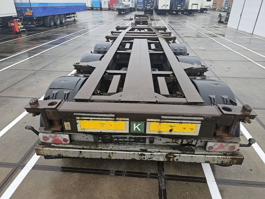 KOGEL SW24 MULTI 2X 20, 1X30, 1X40, HIGHCUBE, 20FT MITTIG Kögel SW24 MULTI 2X 20, 1X30, 1X40, HIGHCUBE, 20FT MITTIG 2008 2...