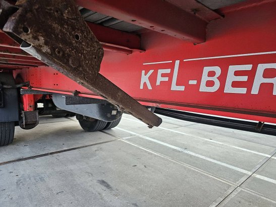 KELBERG S3582 2 axle taillift Kelberg S3582 2 AXLE TAILLIFT 2015 2 image 33