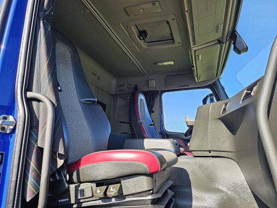 VOLVO FM 330 sleepercab nl-truck FM 330 SLEEPERCAB NL-TRUCK 2018 2 image 7