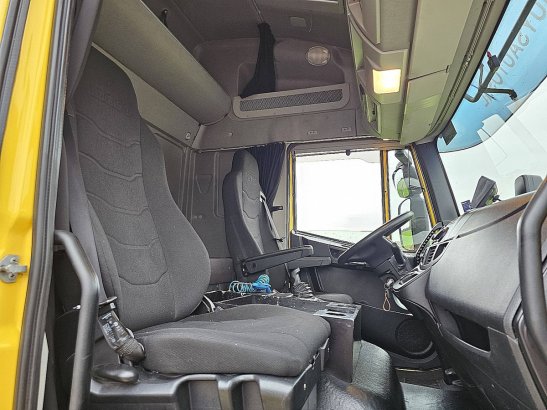 IVECO 120E28 EUROCARGO fly deck 2 cars 120E28 EUROCARGO FLY DECK 2 CARS 2020 2 image 112