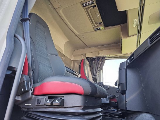 VOLVO FH 500 6x2 steered pto+hydr 590 2020 2 Tractor Units image 7