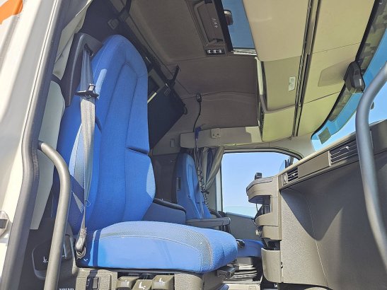 VOLVO FH 500 new model 10 tyres 590 2021 2 Tractor Units image 7