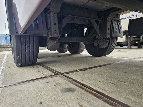 KRONE N/A carrier 1950 mt N/A CARRIER 1950 MT 2014 2 Refrigerated semi trailers image 7