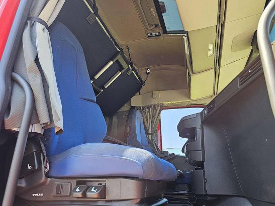 VOLVO FH 500 ful spoiler i-park c 590 2023 2 Tractor Units image 7