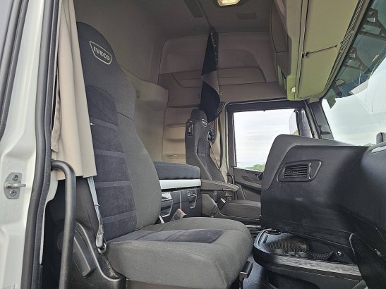 IVECO S-WAY AS440S46 lng S-WAY AS440S46 LNG 2021 2 Tractor Units image 7