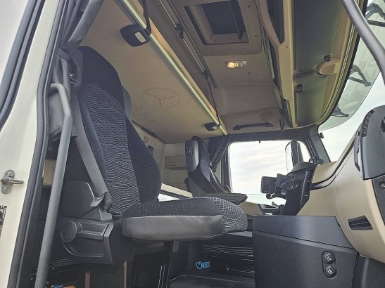 MERCEDES-BENZ ACTROS 2543 6x2 2.5 t lift Mercedes-Benz ACTROS 2543 6X2 2.5 T LIFT 2016 2 image 6