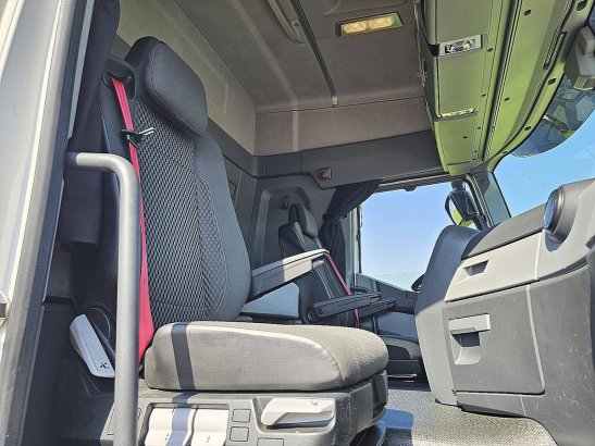 RENAULT T 460 lowdeck T 460 LOWDECK 2019 2 Tractor Units image 22