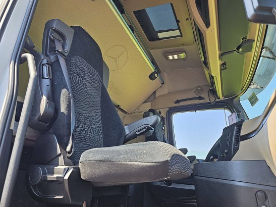 Heavy machinery product image - Image 37 of 45