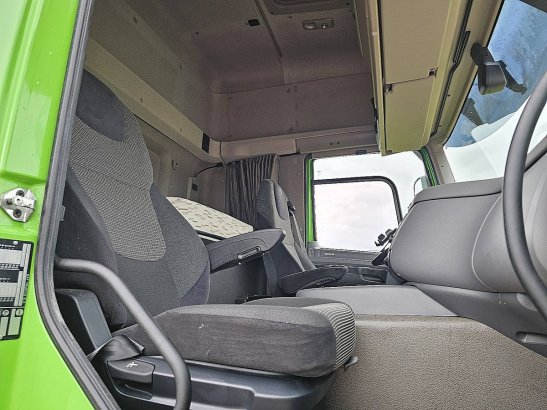 DAF CF 400 CF 400 2017 2 Tractor Units image 7
