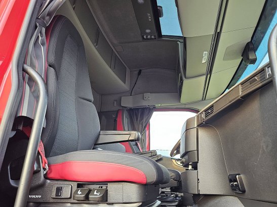 VOLVO FH 460 4x2 I-Parc-Cool I-Save Xenon Spoilers PTO 1st Owner! 590 2021 2 Tractor Units image 7