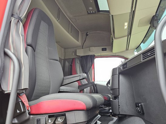 VOLVO FH 460 4x2 I-Parc-Cool I-Save Xenon Spoilers PTO 1st Owner APK 3-2027! 590 2021 2 Tractor Units image 37