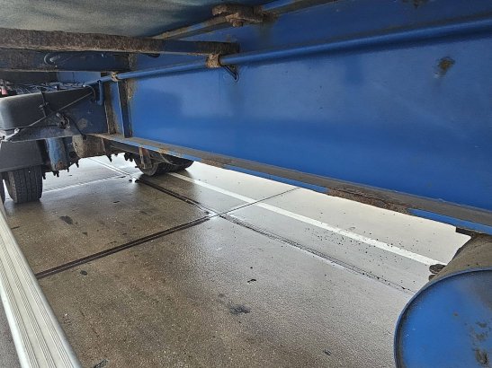 NETAM FRUEHAUF ONCRS 22 110 city 1 as laadklep 9837 1999 2 Refrigerated semi trailers image 96