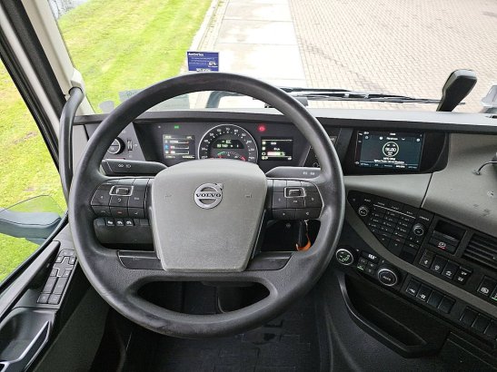 VOLVO FH 500 6x2 steered pto+hydr 590 2020 2 Tractor Units image 8