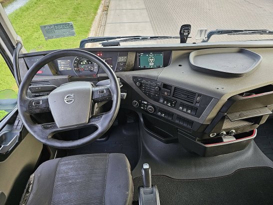 VOLVO FH 500 6x2 steered pto+hydr 590 2020 2 Tractor Units image 8