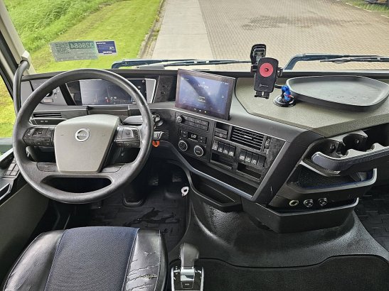 VOLVO FH 460 i-save retarder 590 2021 2 Tractor Units image 8