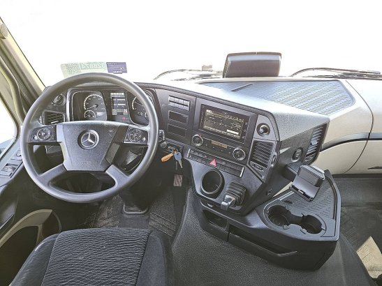 MERCEDES-BENZ ACTROS 1843 retarder 297tkm Mercedes-Benz ACTROS 1843 retarder 297tkm 2019 2 Tractor Units image 8