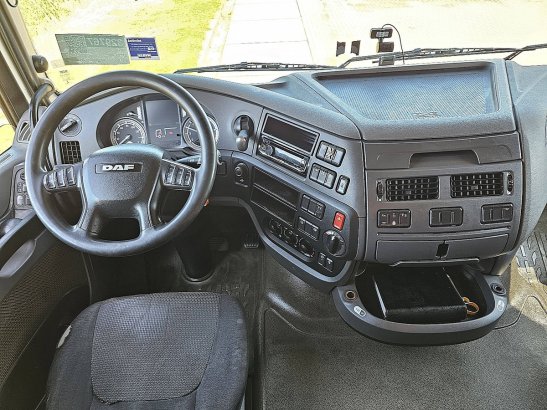DAF XF 460 XF 460 2017 2 Tractor Units image 8