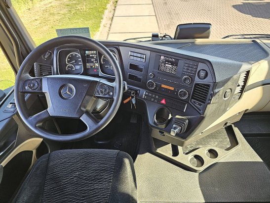 MERCEDES-BENZ ACTROS 1832 Mercedes-Benz ACTROS 1832 2018 2 Tractor Units image 8