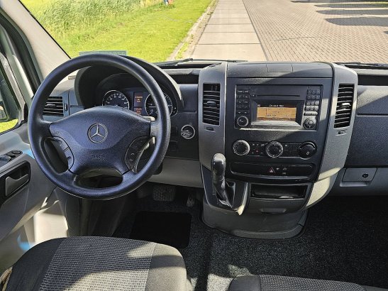 MERCEDES-BENZ SPRINTER 319 v6 3.0ltr ac aut Mercedes-Benz Sprinter 319 V6 3.0ltr ac aut 2011 2 Small Vans image 23