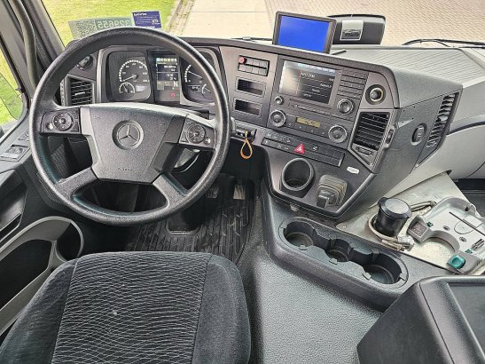 MERCEDES-BENZ ANTOS 1840 short cab xenon 304t Mercedes-Benz ANTOS 1840 SHORT CAB XENON 304T 2018 2 Tractor Units image 8
