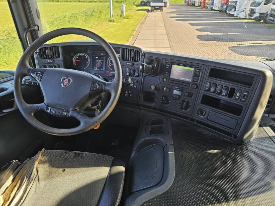 SCANIA P410 hiab xs122 P410 HIAB XS122 2016 2 Tipper trucks image 8